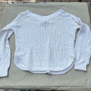 White Hollister sweater size XS!